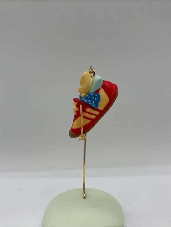 Hallmark Keepsake Ornament 1983 Vintage Sneaker Mouse - Picture 3 of 12
